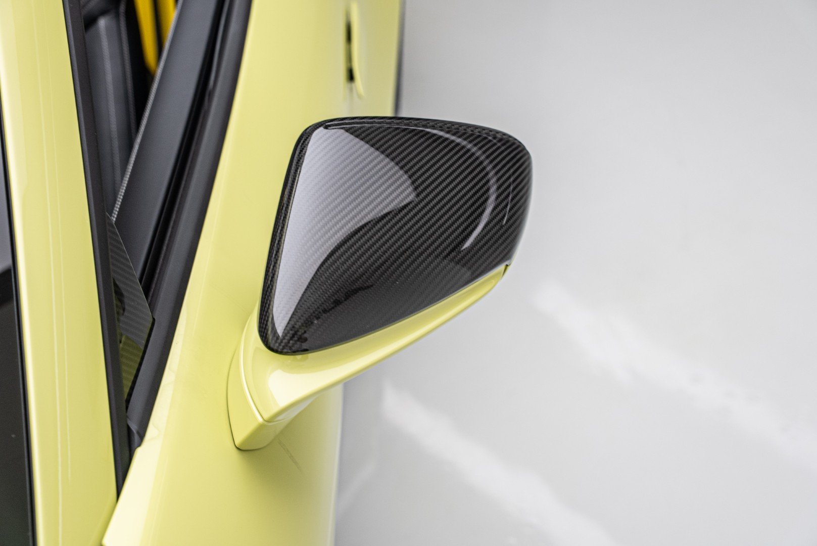 2025 PORSCHE 911 CARRERA GTS CABRIO | MAIN DEALER WARRANTY | CARBON EXTERIOR